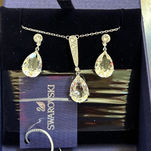 Swarovski earrings and necklaces set